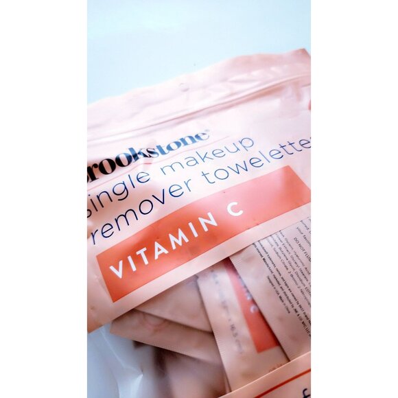 Brookstone Vitamin C Single Makeup Remover Towelettes – 40 Towelettes - Picture 2 of 5